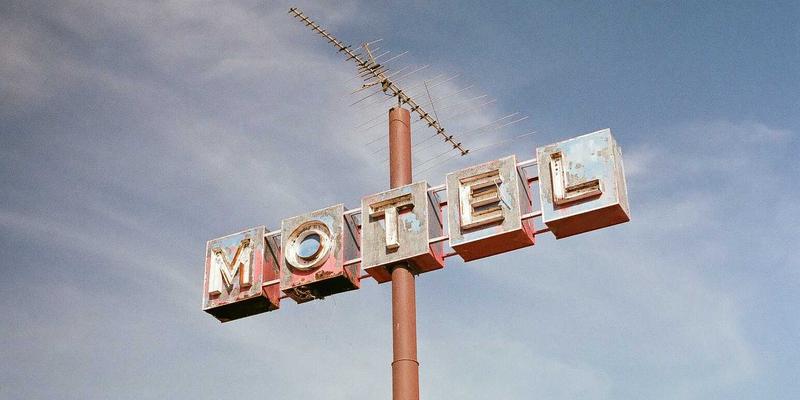 5G网络切片技术深度解析:如何像编程一样为不同业务定制专属虚拟网络?