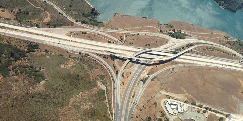 从代码到云端:电信运营商NFV部署实战指南与网络安全启示