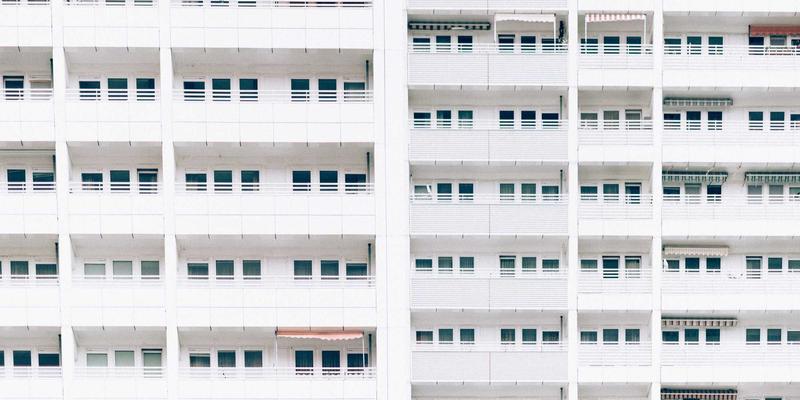 开放网络操作系统(ONOS)与SONiC深度对决:谁将主宰下一代数据中心白盒交换的编程未来?